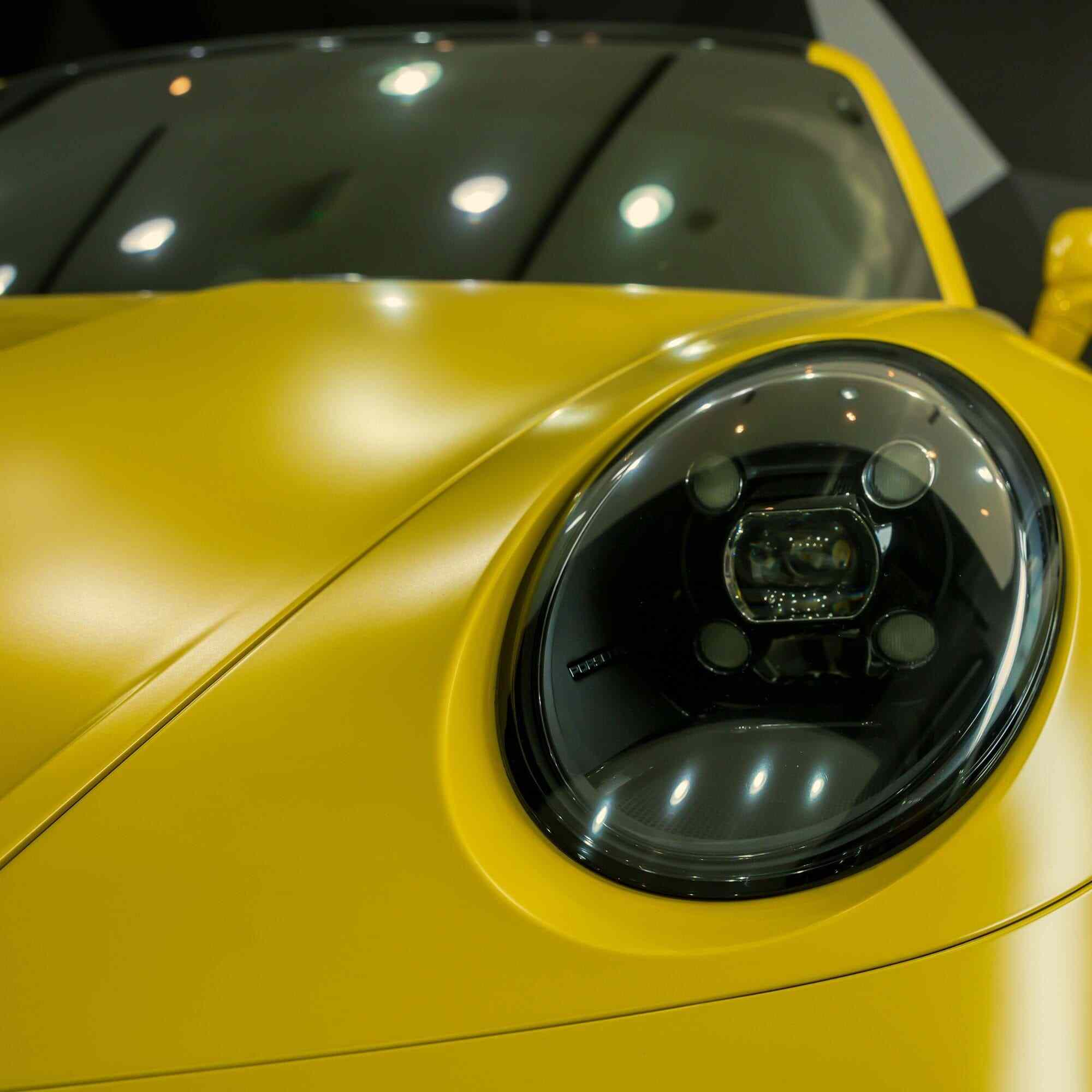 Оклейка фар полиуретановой пленкой_3